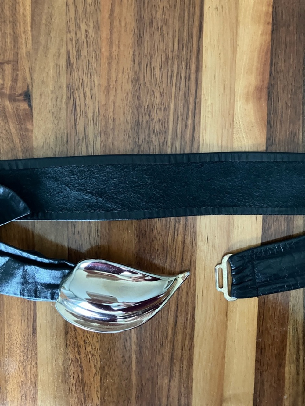 Leather Shop Black Leather Belt Goldtone Buckle Adjustable Retro Style - Picture 7 of 10
